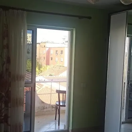 Royal 3 Hostel Tirana