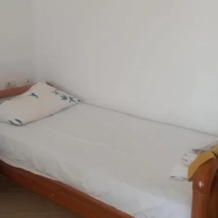 Royal 3 Hostel * Tirana
