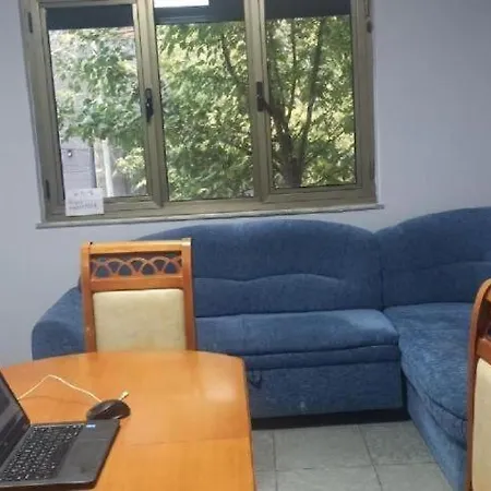 Royal 3 Opposite Nalu Bar *