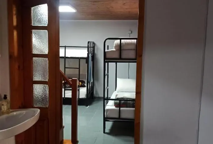 Affittacamere ROYAL 3 Hostel Opposite NALU BAR Tirana