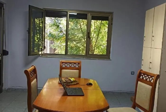 Affittacamere ROYAL 3 Hostel Opposite NALU BAR *