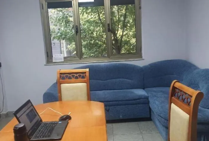 Royal 3 Opposite Nalu Bar *