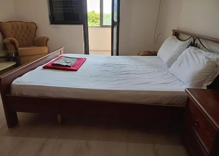 Royal 3 Opposite Nalu Bar